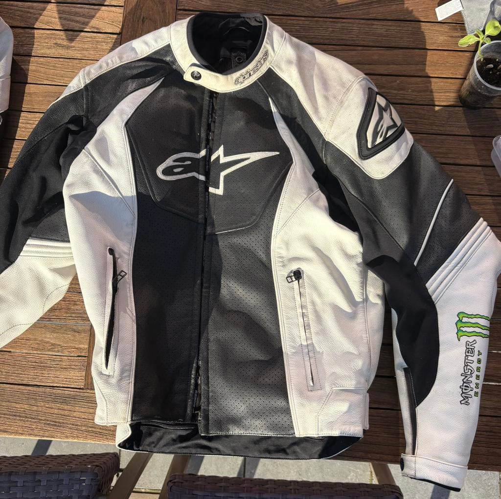 Motorkledij alpinestars, Ophalen