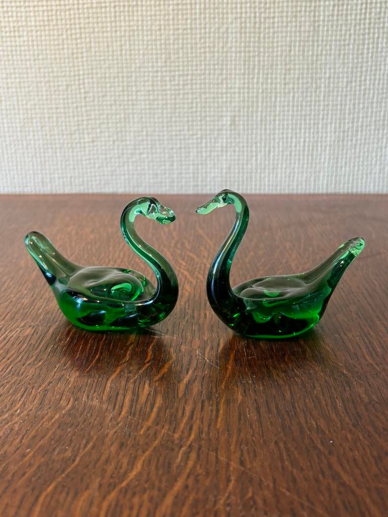 Paire de cygnes en verre vert Vintage Style murano, Antiquités & Art, Envoi