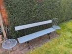 Bank  en smeedijzeren stoeltjes. Gerestaureerd. ., Ophalen