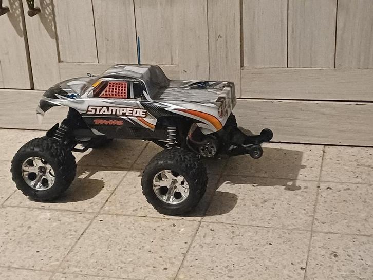 Traxas stampede, Hobby en Vrije tijd, Modelbouw | Radiografisch | Auto's, Gebruikt, Auto offroad, Overige typen, Ophalen of Verzenden