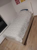 Lit Ikea blanc avec tiroirs et matelas.parfait état !, Maison & Meubles, Enlèvement