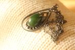 collier en argent vintage avec pierre de jade sibérien, Enlèvement ou Envoi, Comme neuf, Vert, Avec pierre précieuse