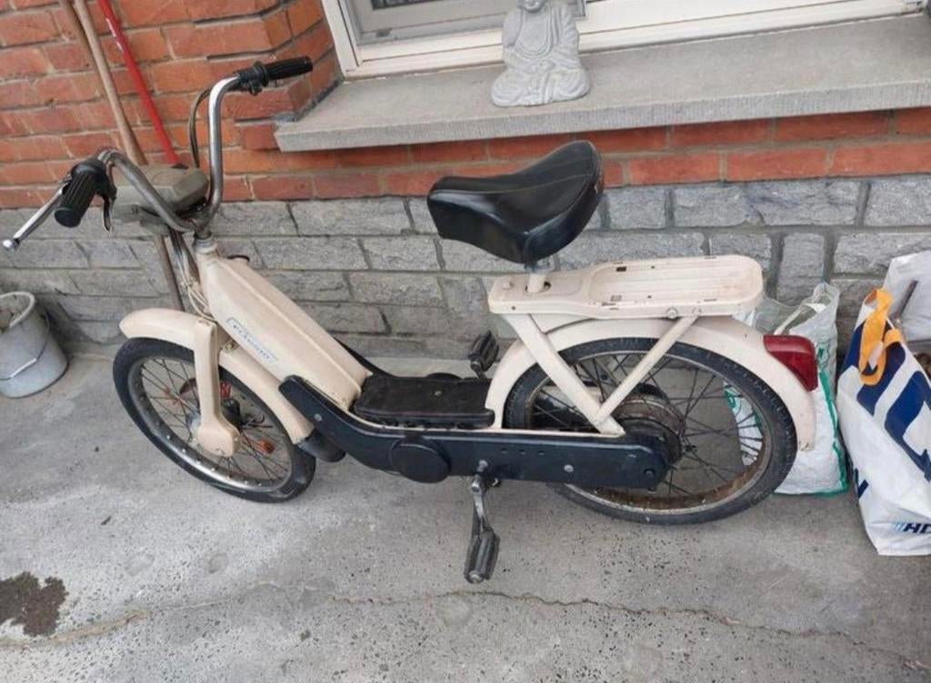 Te koop piaggio c7 klasse b met certificaat van comformiter, Fietsen en Brommers, Brommers | Oldtimers, Ophalen