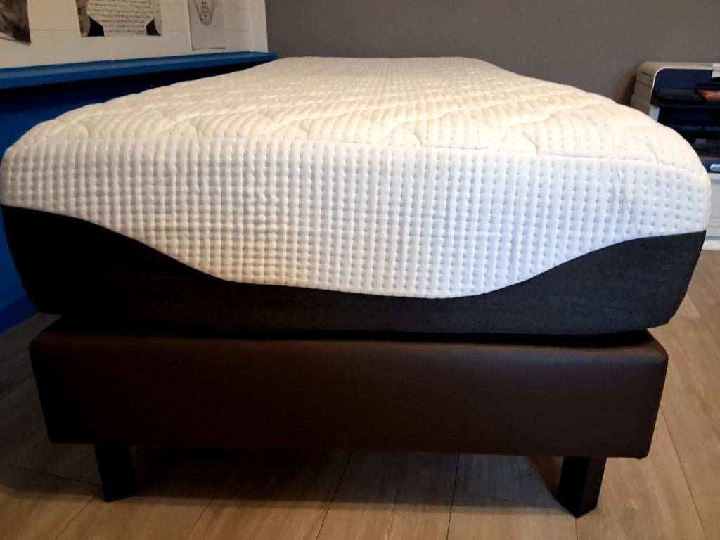 Bed, Huis en Inrichting, Slaapkamer | Boxsprings, Zo goed als nieuw, 90 cm, 200 cm, Eenpersoons, Bruin, Ophalen