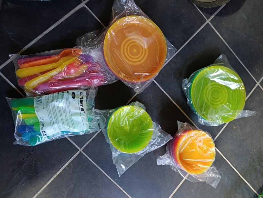 Plastic bestek, Ophalen