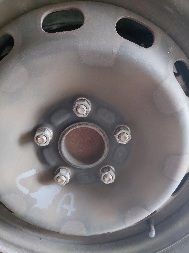 4 winterbanden ford focus met velg, Auto-onderdelen, Ophalen, Gebruikt, 15 inch, Banden en Velgen