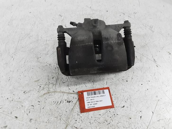 REMKLAUW RECHTS VOOR Volkswagen Tiguan Allspace (BW2), Auto-onderdelen, Remmen en Aandrijving, Volkswagen, Gebruikt