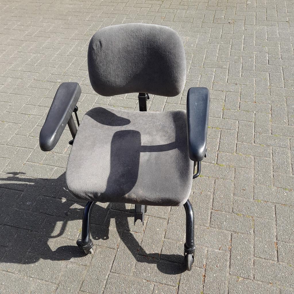 Chaise triple en parfait état, Enlèvement