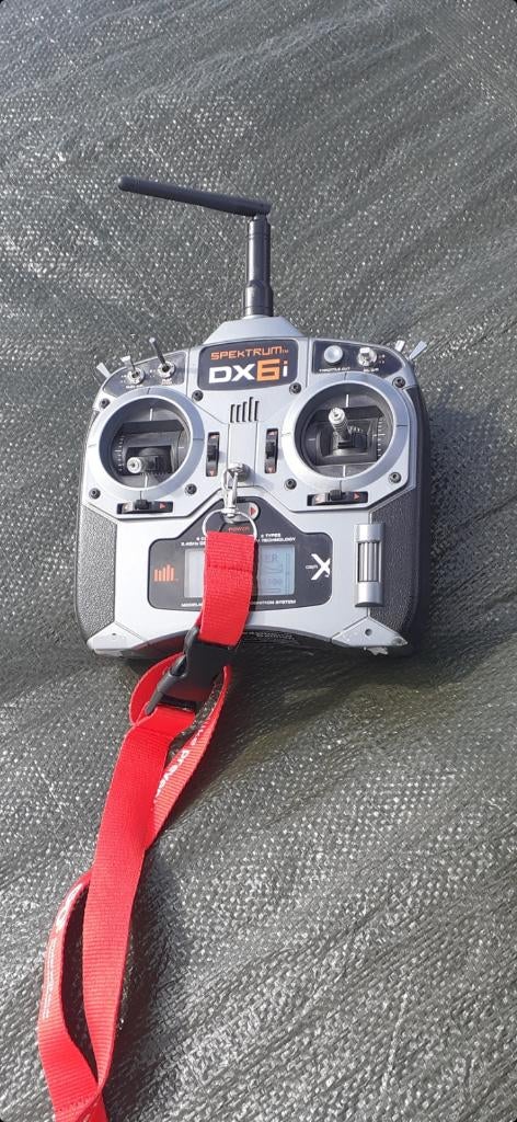 Spektrum DX6i zender, Hobby en Vrije tijd, Modelbouw | Radiografisch | Vliegtuigen, Ophalen, Gebruikt, Elektro, RTF (Ready to Fly)