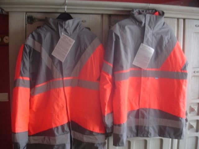 Nieuwe dikke jassen om buiten te werken of te wandelen, Vêtements | Hommes, Vestes | Hiver, Enlèvement ou Envoi, Neuf, Taille 56/58 (XL)