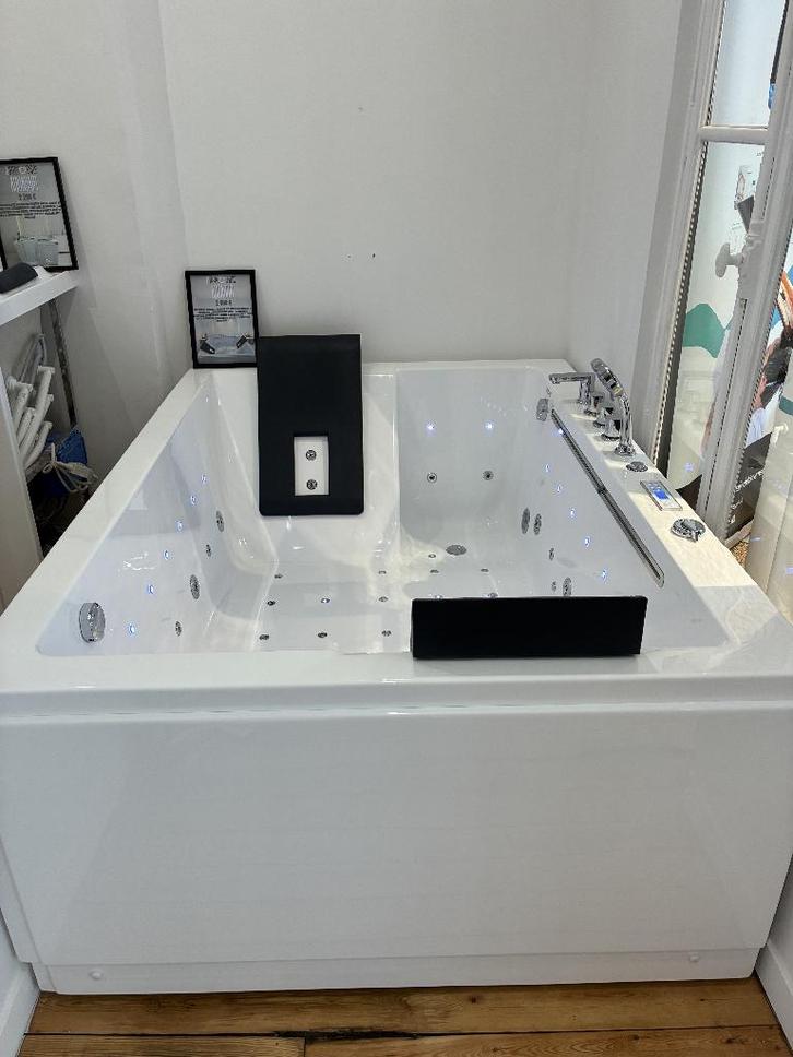 AQUADUO 2-zits balneo/spabad, Huis en Inrichting, Badkamer | Complete badkamers, Nieuw, Met bad, Met douche, Ophalen of Verzenden