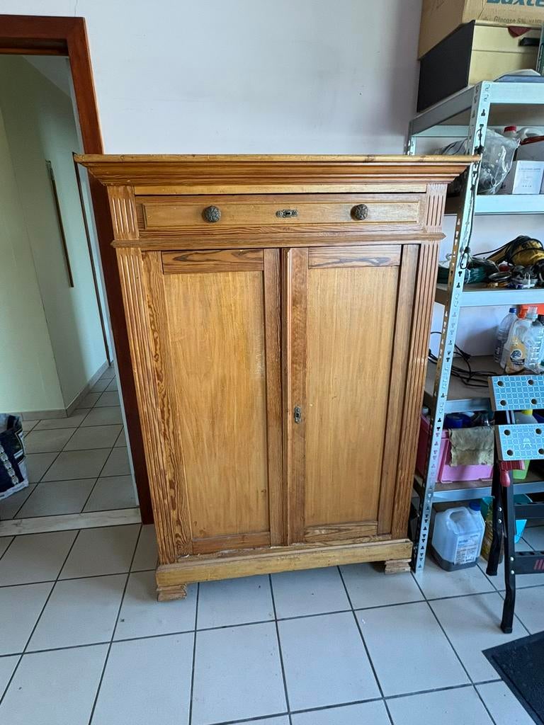 Buffet ancien en bois – grand modèle avec étagères, Enlèvement