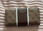 Portemonnee bruin Guess, Handtassen en Accessoires, Overige Accessoires, Ophalen, Zo goed als nieuw