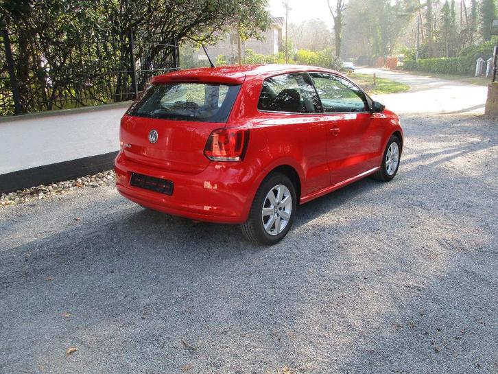 VW POLO 6R HIGHLINE 1.2 BENZ 85.000KM + CAR PASS!., Auto's, Volkswagen, Particulier, Polo, ABS, Airbags, Airconditioning, Alarm