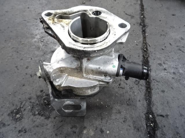 VACUUM POMPE Renault Kangoo Express (FW) (146505272R), Autos : Pièces & Accessoires, Renault, Mevr. I. Hauben, Utilisé, Rue de l'Espoir 34 34
4030  GRIVEGNÉE, BE