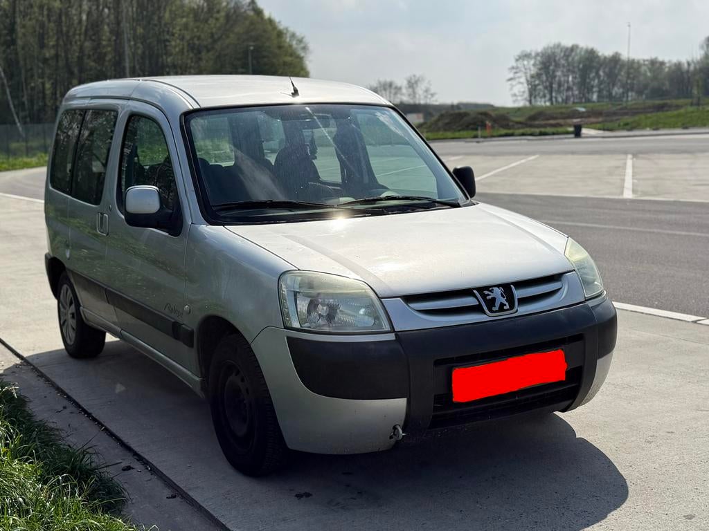 PEUGEOT PARTNER 2004 ESSENCE, Auto's, Handgeschakeld, 5 deurs, Particulier, Partner