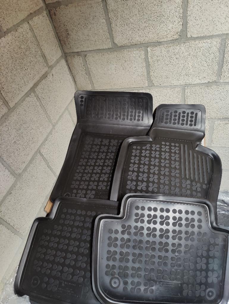 Kit de tapis en caoutchouc pour BMW X3 E83, Enlèvement ou Envoi, Neuf