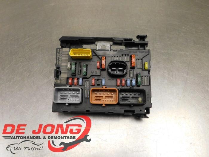 Zekeringkast van een Peugeot 207, Auto-onderdelen, Elektronica en Kabels, Peugeot, Gebruikt, 3 maanden garantie, Ophalen of Verzenden