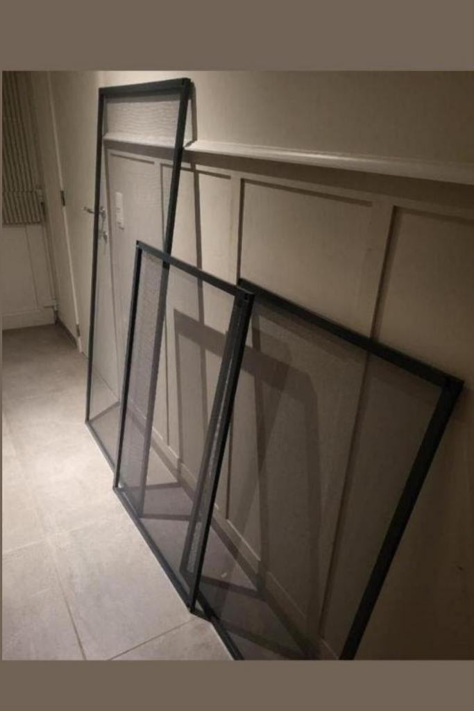 Nieuwe vliegenramen., Ophalen