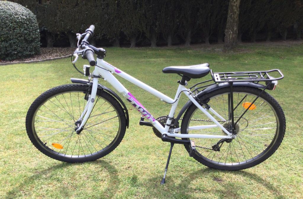 Meisjesfietsen 26 inch, Vélos & Vélomoteurs, Vélos | Filles, Enlèvement, Comme neuf, 26 pouces ou plus, Frein à main