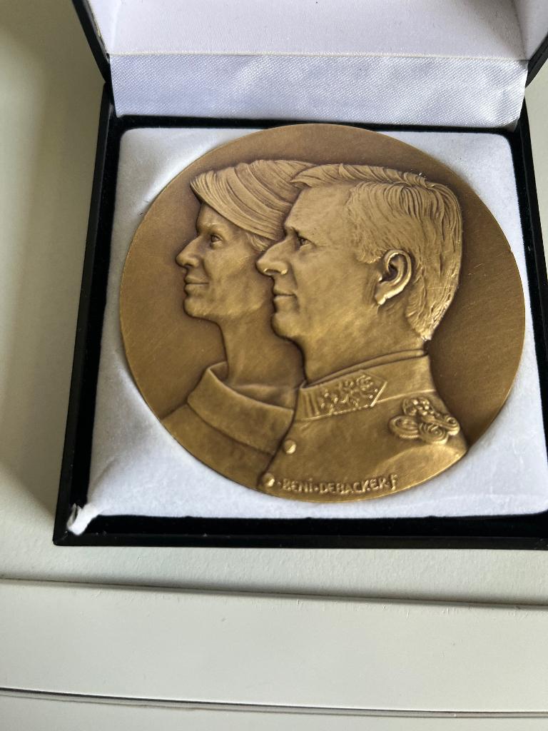 Medaille koning, Ophalen, Brons