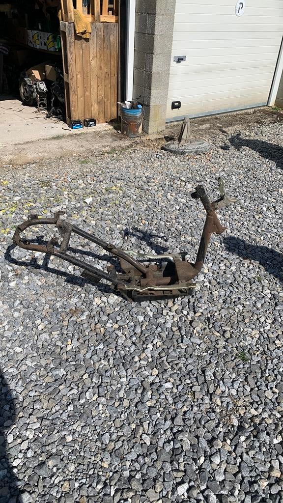 Scooter peugot v click chassis 50cc 4 takt B klasse, Ophalen, Gebruikt, Peugeot