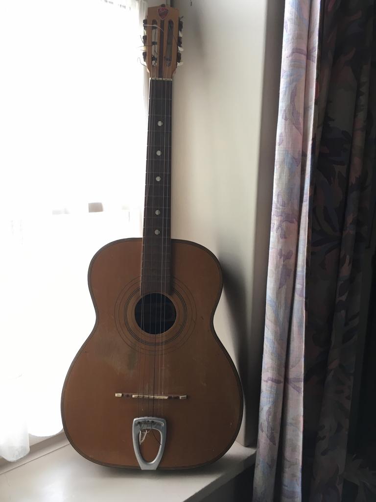 Gitaar te restaureren, Enlèvement, Utilisé