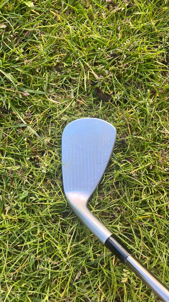 Mizonu 9 iron golf club, Sports & Fitness, Golf, Enlèvement ou Envoi, Comme neuf, Club, Mizuno