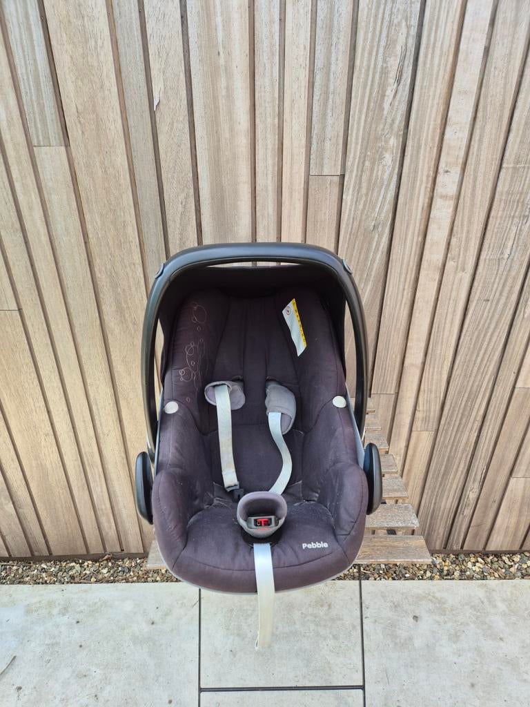 Maxi cosi Pebble + FamilyFix base voor isofix bevestiging, Kinderen en Baby's, Ophalen, Zo goed als nieuw, Isofix, 0 t/m 13 kg