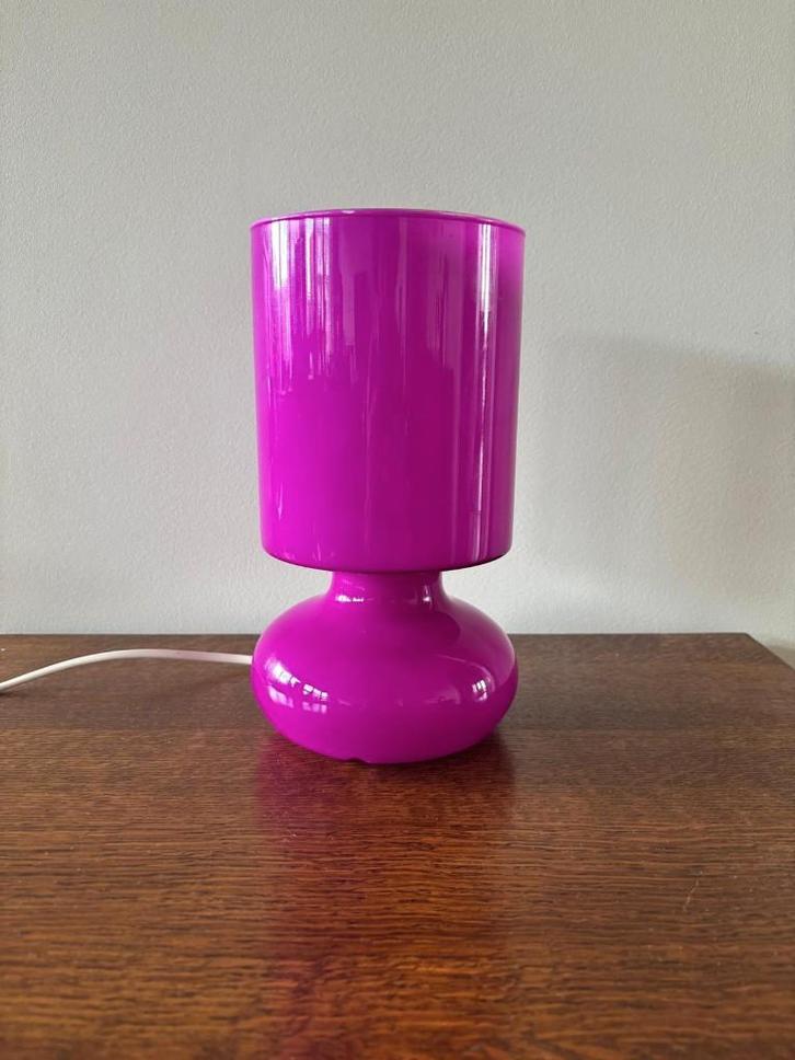 Ikea Lykta lamp fuchsia, Huis en Inrichting, Lampen | Tafellampen, Gebruikt, Minder dan 50 cm, Glas, Ophalen