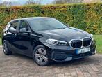 BMW 116iA  – Comfort Pack - Navi - 09/2022 - 27.549 km, Auto's, BMW, 1 Reeks, 1498 cc, Euro 6, Zwart