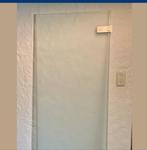 Douchedeur in satijn gehard glas met muurbevestiging, Doe-het-zelf en Bouw, Ophalen, Gebruikt