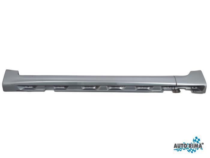 Zijskirt links van een Volvo V70 (477), Gebruikt, -, -, Ophalen of Verzenden