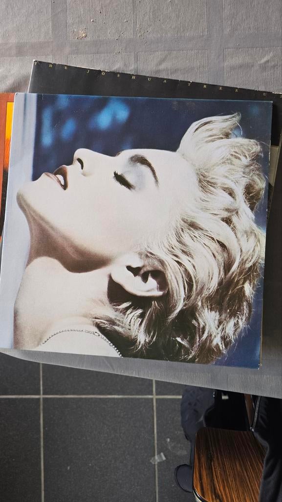 LP  vinil -Madonna trueblue, Enlèvement