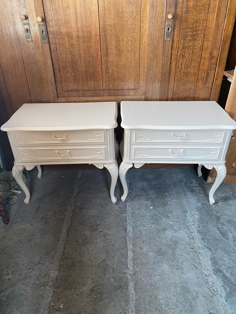 Antieke nachtkastjes, set van 2, Ophalen