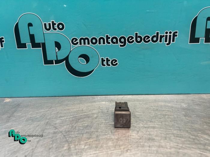 Mistlamp Schakelaar van een Peugeot J5, Auto-onderdelen, Dashboard en Schakelaars, Peugeot, Gebruikt, 3 maanden garantie, Ophalen of Verzenden