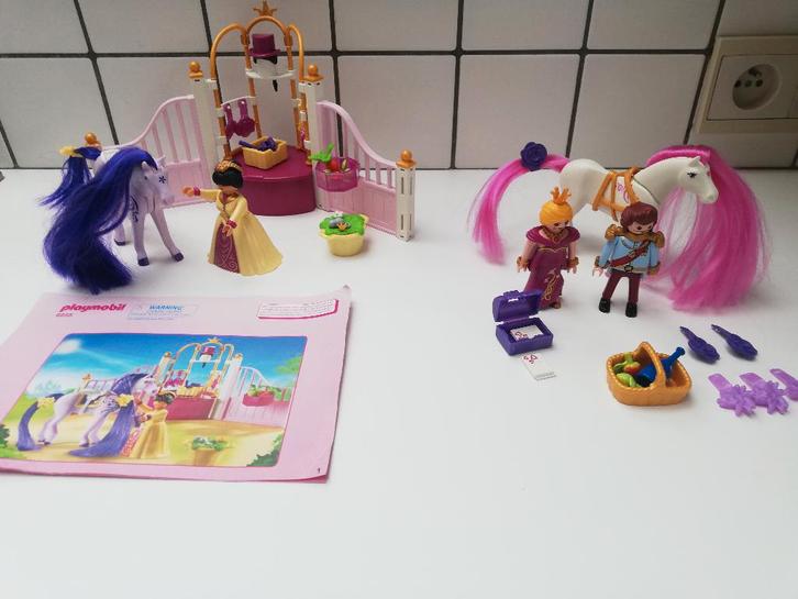 Playmobil 6855 de koninklijke stal en nummer 6856, Enfants & Bébés, Jouets | Playmobil, Comme neuf, Enlèvement ou Envoi