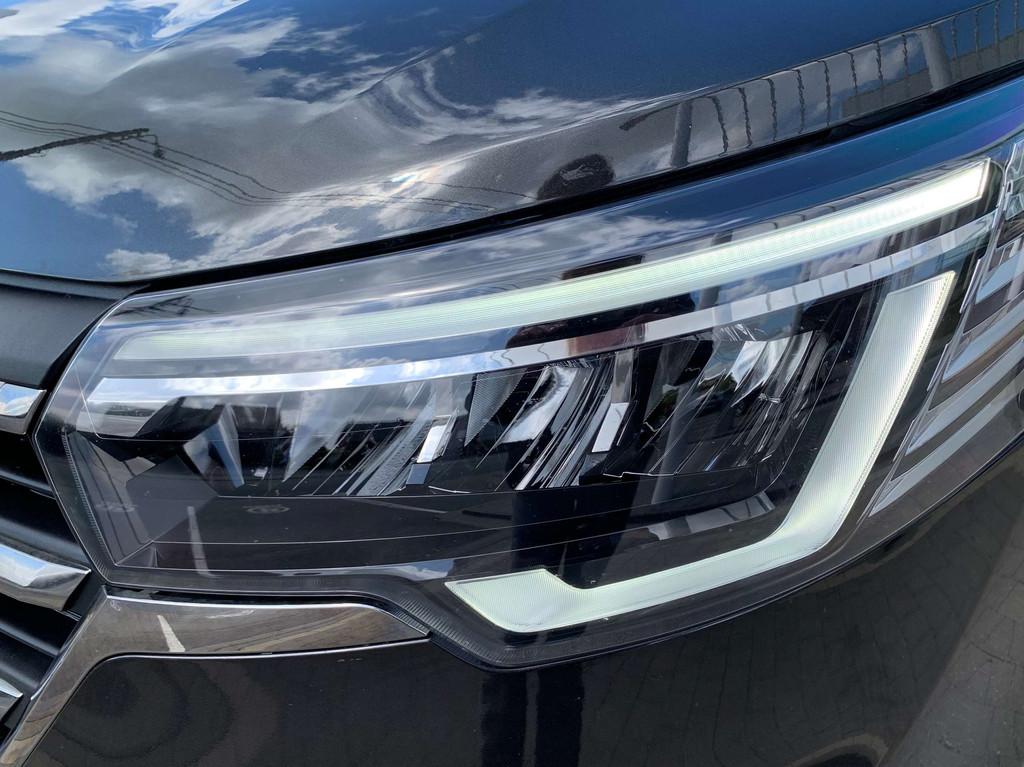 Renault Trafic XL 2.0 DCi 150 CV / Grand Passenger 8 Places, Voorwielaandrijving, Stof, Gebruikt, https://public.car-pass.be/vhr/fb79a02d-3e46-46d6-a3fb-526819301ec4