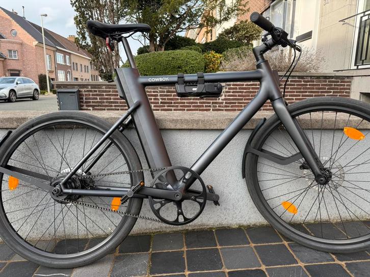 Cowboy v2 met originele spatborden, Vélos & Vélomoteurs, Vélos électriques, Utilisé, Cowboy, 55 à 59 cm, 50 km par batterie ou plus