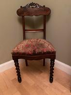 Stoel Antieke in zeer goede staat , nieuwe bekleding ., Ophalen