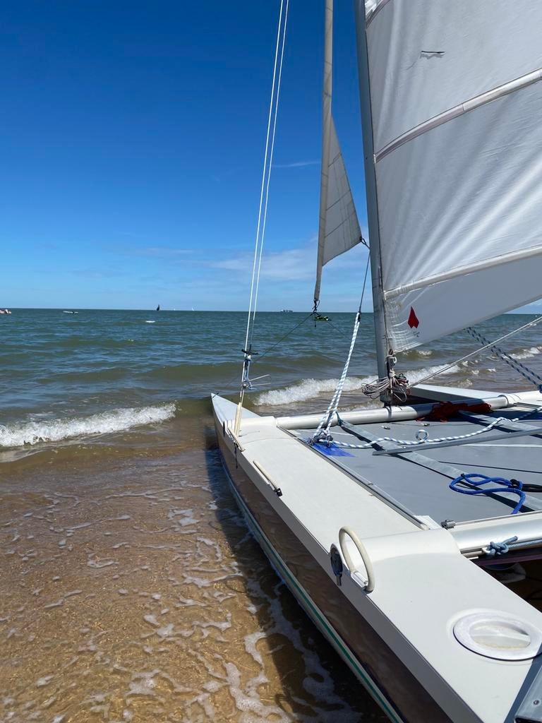 Très beau Dart 18, Sports nautiques & Bateaux, Catamarans, Enlèvement, Utilisé