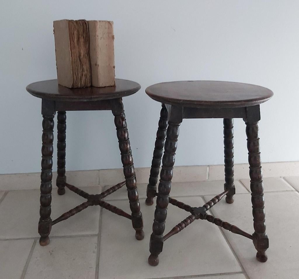 Mooie oude houten bobbin krukken / bijzet tafeltjes, Maison & Meubles, Tabourets, Bois, Enlèvement ou Envoi