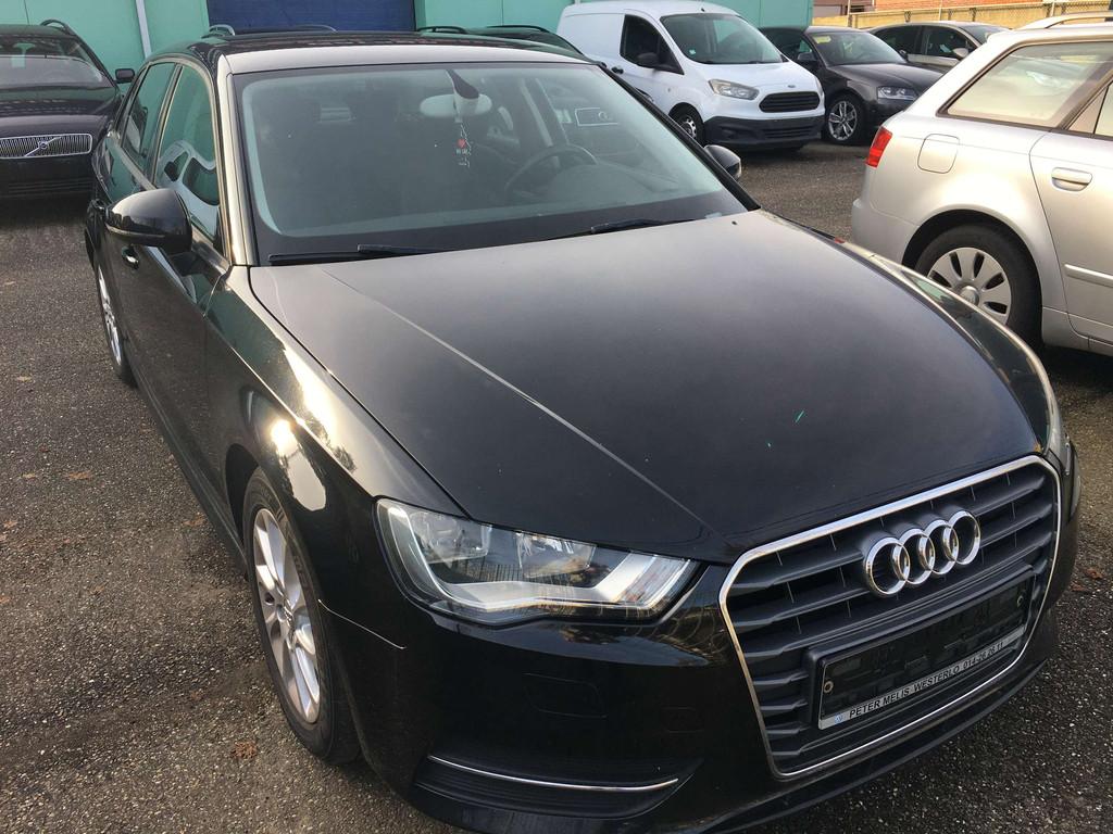 Audi A3 A3 Sportback 1.6 TDi ultra Attraction diesel, Autos, Audi, Entreprise, Achat, A3, ABS, Airbags, Air conditionné, Verrouillage central
