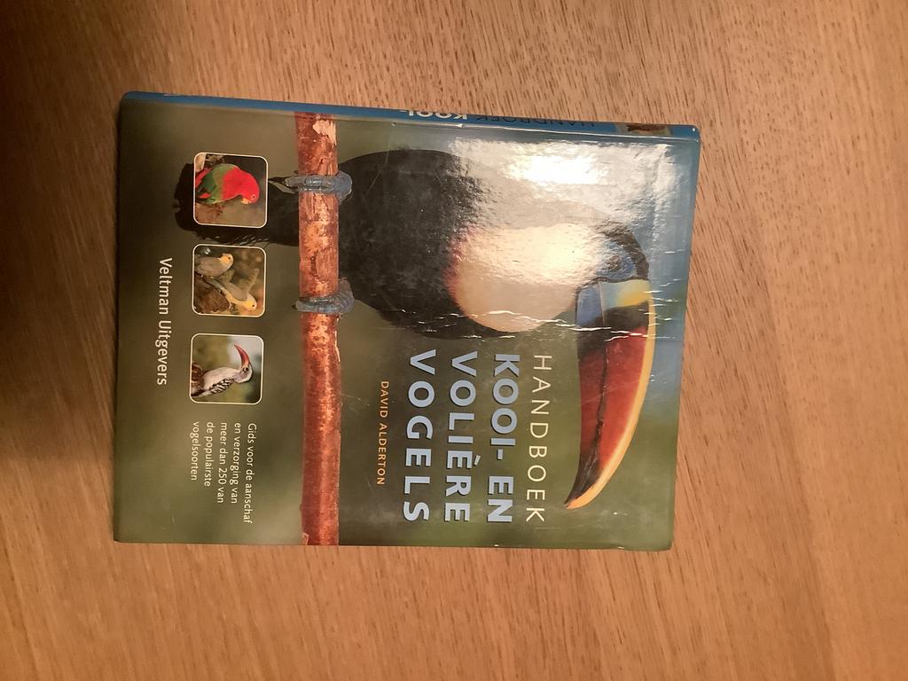 Boek voliere vogels, Ophalen, Zo goed als nieuw