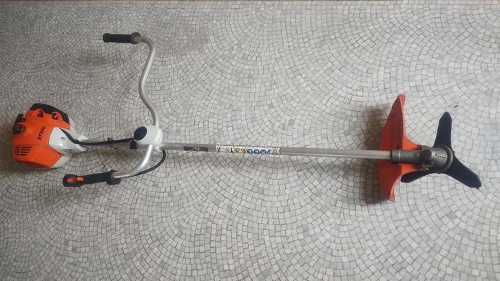 Débroussailleuse Stihl FS260, suite de décès, Jardin & Terrasse, Débroussailleuses, Utilisé, Essence, 30 à 50 cm, Enlèvement