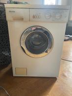 MIELE HYDROMATIC W698, 1200 à 1600 tours, 85 à 90 cm, 4 à 6 kg, Chargeur frontal