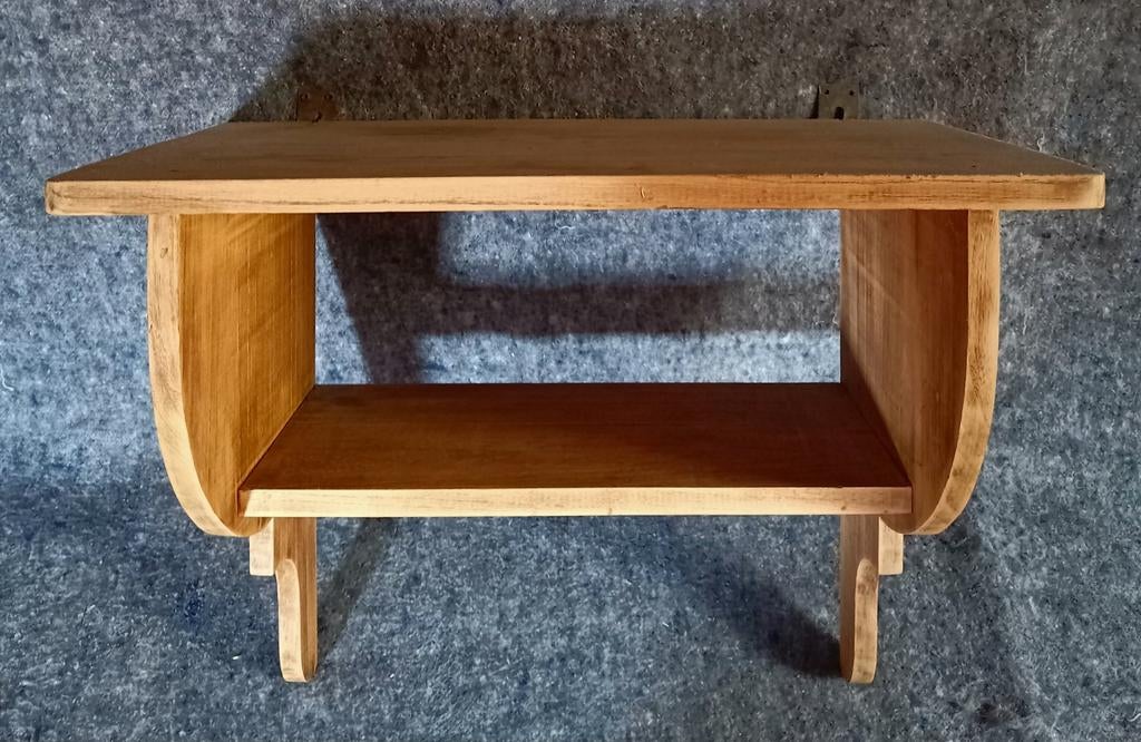 Étagères en bois, Ophalen