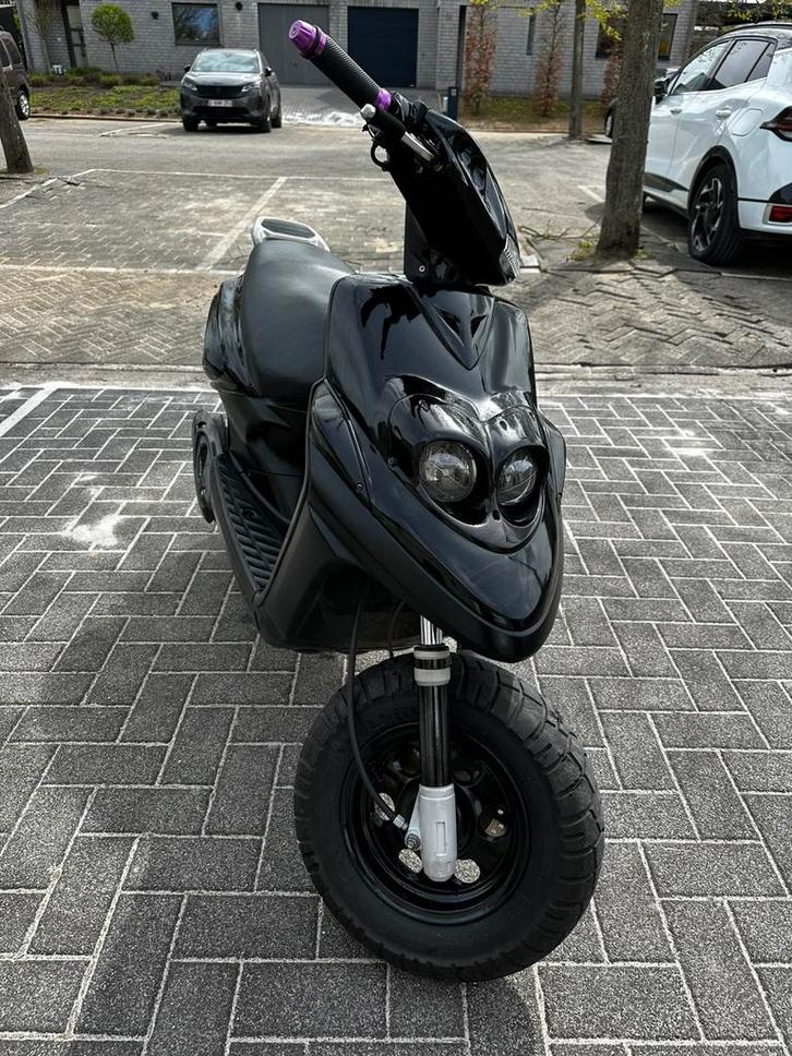 Yamaha booster Ng b klasse, Fietsen en Brommers, Scooters | Yamaha, Gebruikt, Klasse B (45 km/u), Tweetakt, Ophalen