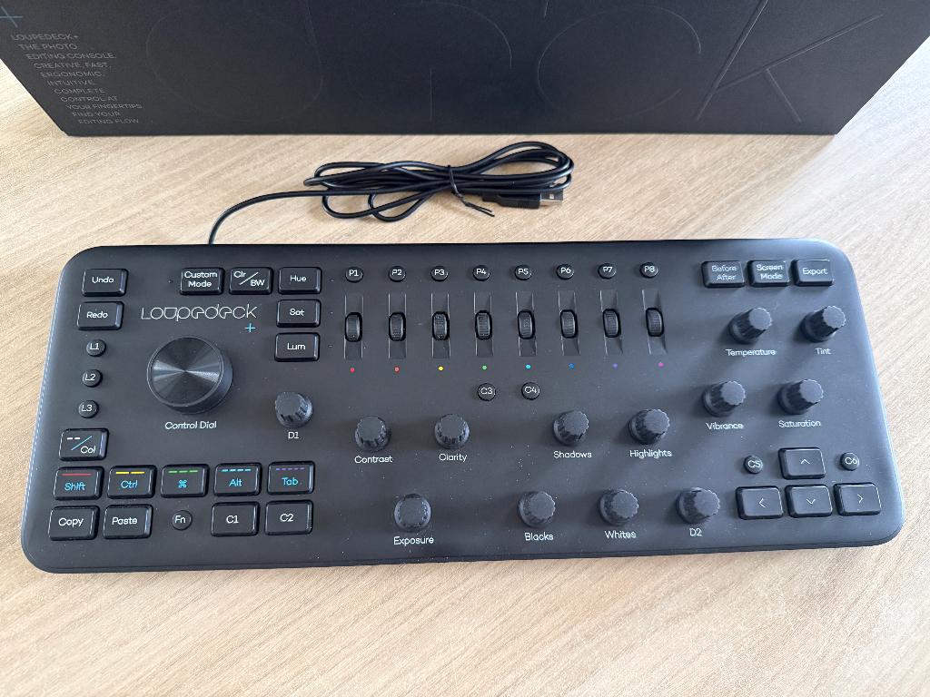 Loupedeck + (nieuwstaat), Computers en Software, Toetsenborden, Zo goed als nieuw, Bedraad, Multimediatoetsen, Ophalen