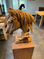 Paardenhoofd uit gietijzer en bijpassende sokkel, Dieren en Toebehoren, Paarden